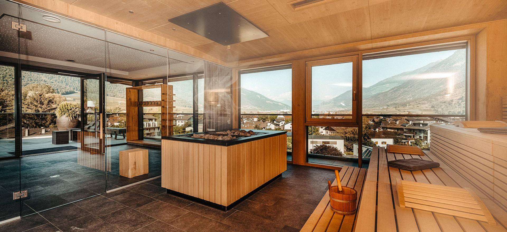 "Grias Di" im wohl coolsten Sporthotel in Südtirol! "Grias Di" im wohl coolsten Sporthotel in Südtirol!