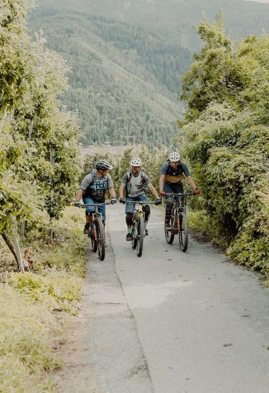 Mit dem Bike on tour! Mit dem Bike on tour!