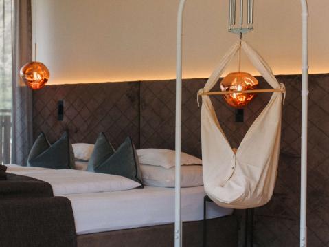 Swing2Sleep Federwiege im Sporthotel Jagdhof in Latsch, Südtirol Mehr Ruhe. Mehr Entspannung. Mehr Urlaub.