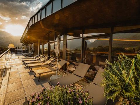 Über den Dächern von Latsch Vegas Über den Dächern von Latsch Vegas