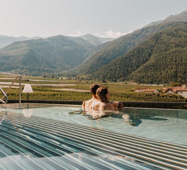 "Grias Di" im wohl coolsten Sporthotel in Südtirol! "Grias Di" im wohl coolsten Sporthotel in Südtirol!
